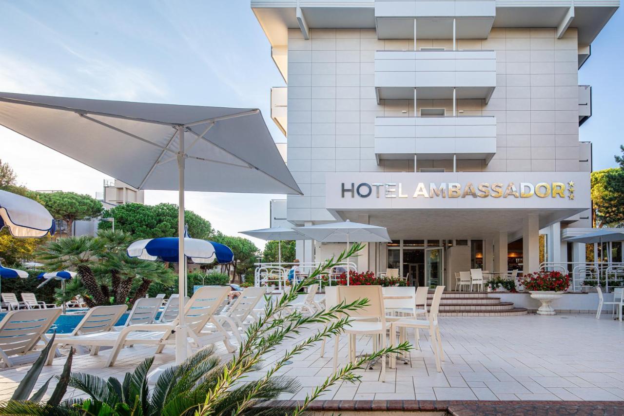 ליגננו סביאדורו Hotel Ambassador Meuble מראה חיצוני תמונה